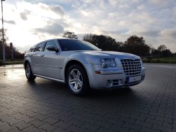 Chrysler 300C Touring 3l CRD